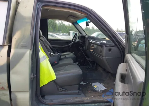 2003 Chevrolet Silverado 1500 Work Truck from USA, damaged, VIN 1GCEK14X13Z320134